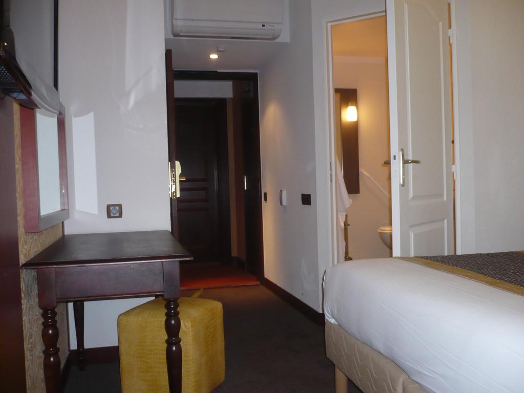Hotel De France Montargis Buitenkant foto