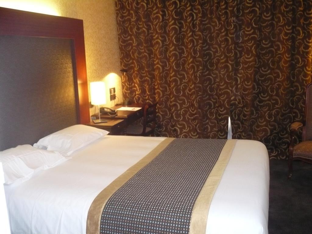 Hotel De France Montargis Buitenkant foto
